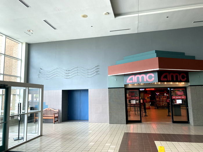 AMC Birchwood 10 - June 11 2022 Photo (newer photo)